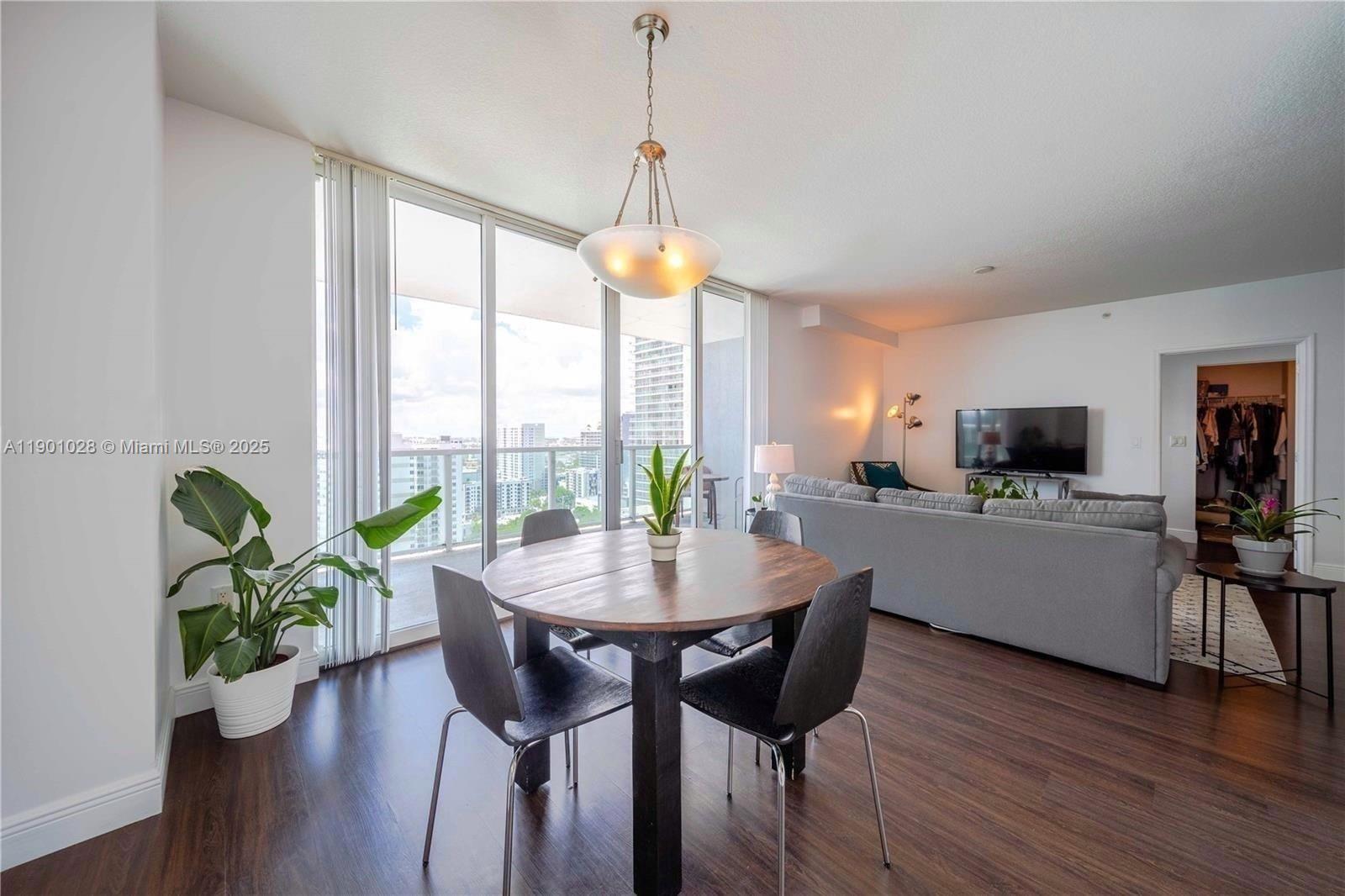 Miami, Florida, 33130, United States, 2 Bedrooms Bedrooms, ,2 BathroomsBathrooms,Residential,For Sale,1970069