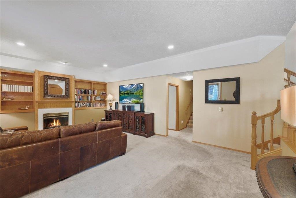 Spokane, Washington, 99223, United States, 5 Bedrooms Bedrooms, ,4 BathroomsBathrooms,Residential,For Sale,1988126