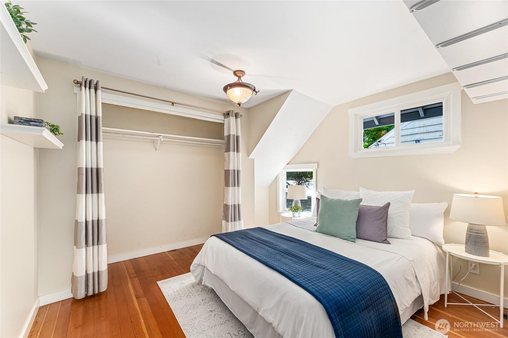 SEATTLE, Washington, 98103, United States, 4 Bedrooms Bedrooms, ,2 BathroomsBathrooms,Residential,For Sale,1874461