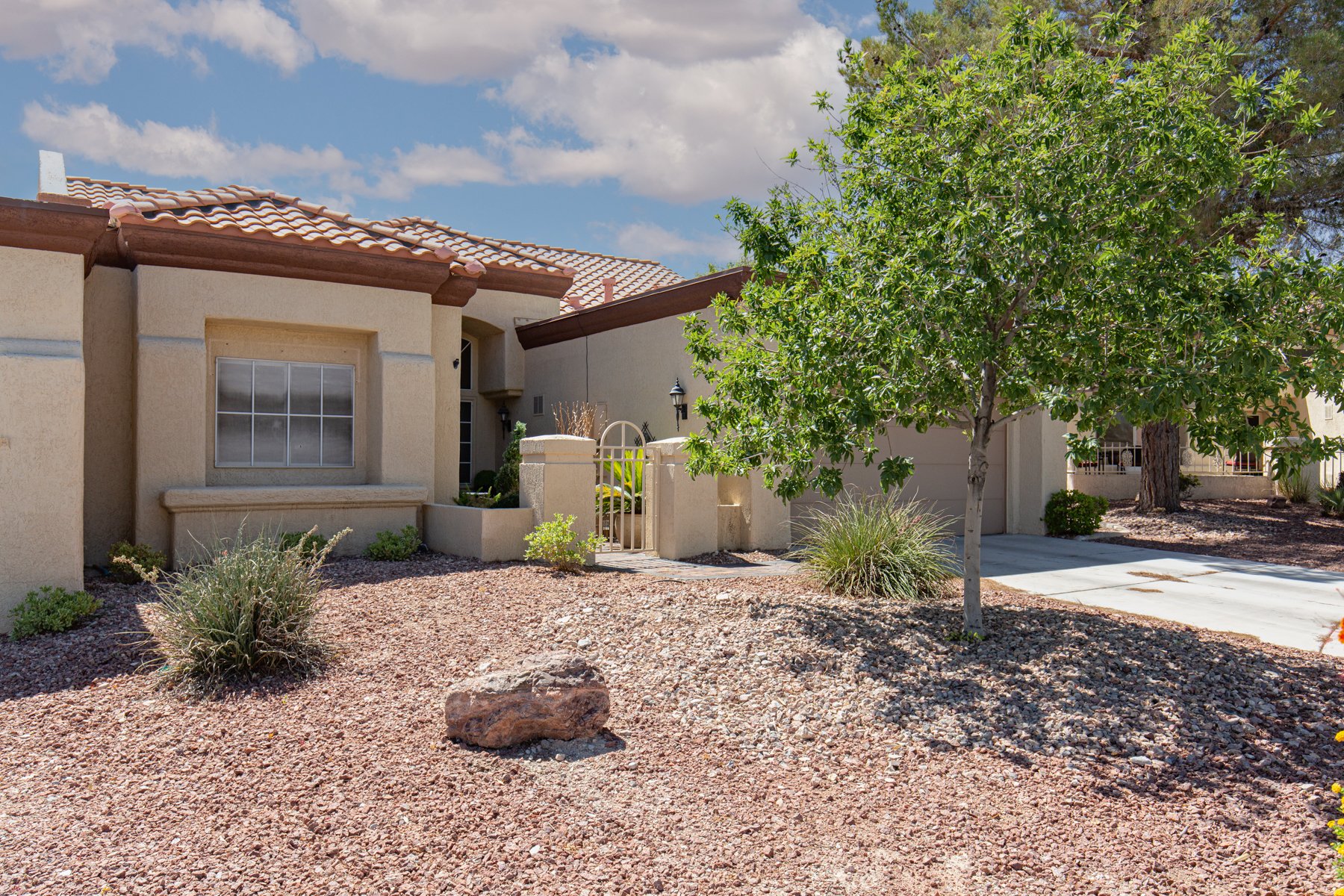 Dove Valley Ct, Las Vegas, NV 89134