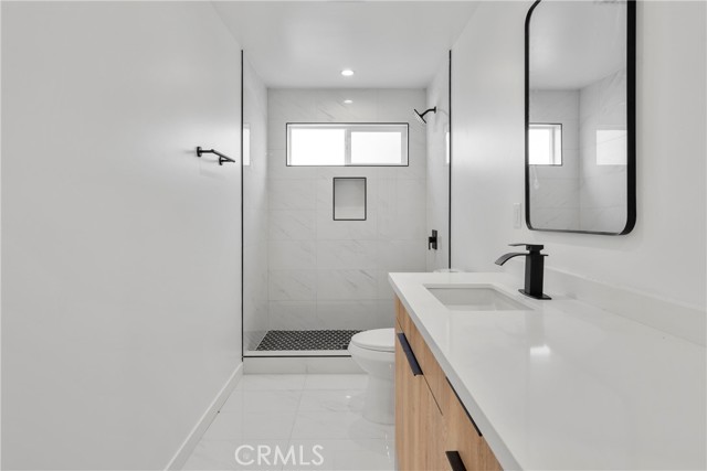 Los Angeles, California, 90023, United States, 22 Bedrooms Bedrooms, ,Residential,For Sale,1763548