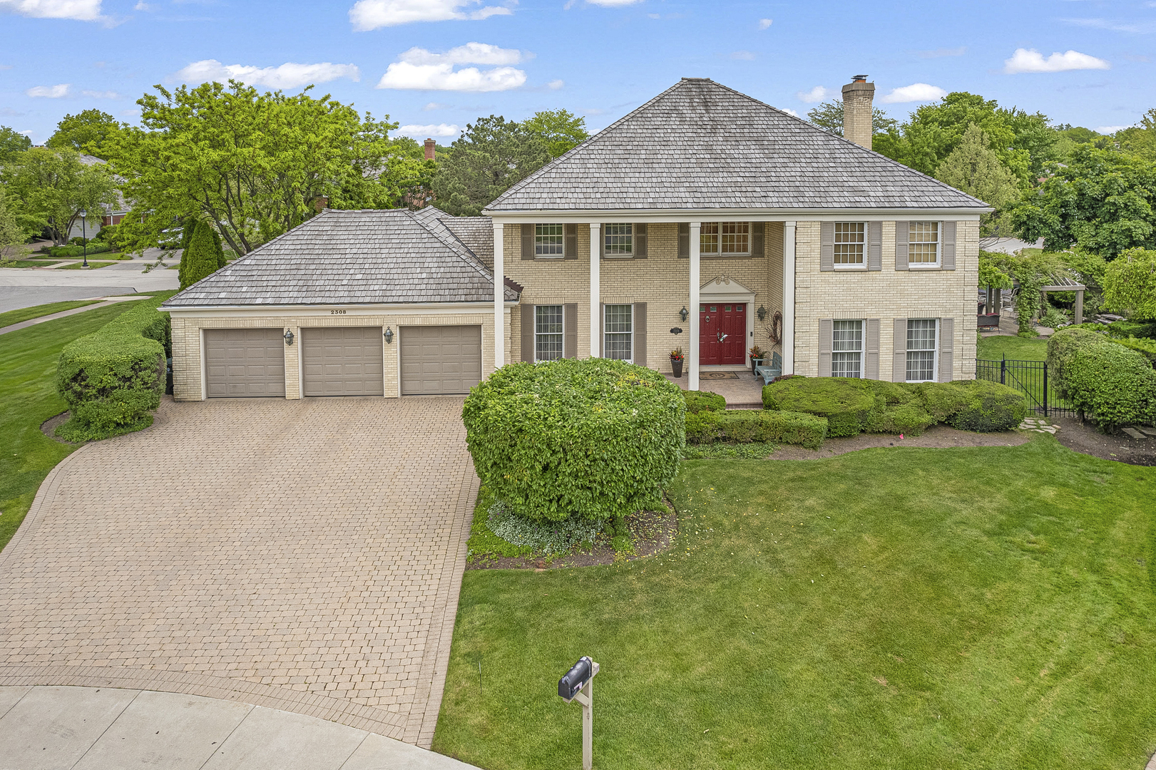 Glenview, Illinois, 60026, United States, 5 Bedrooms Bedrooms, ,4 BathroomsBathrooms,Residential,For Sale,1951003