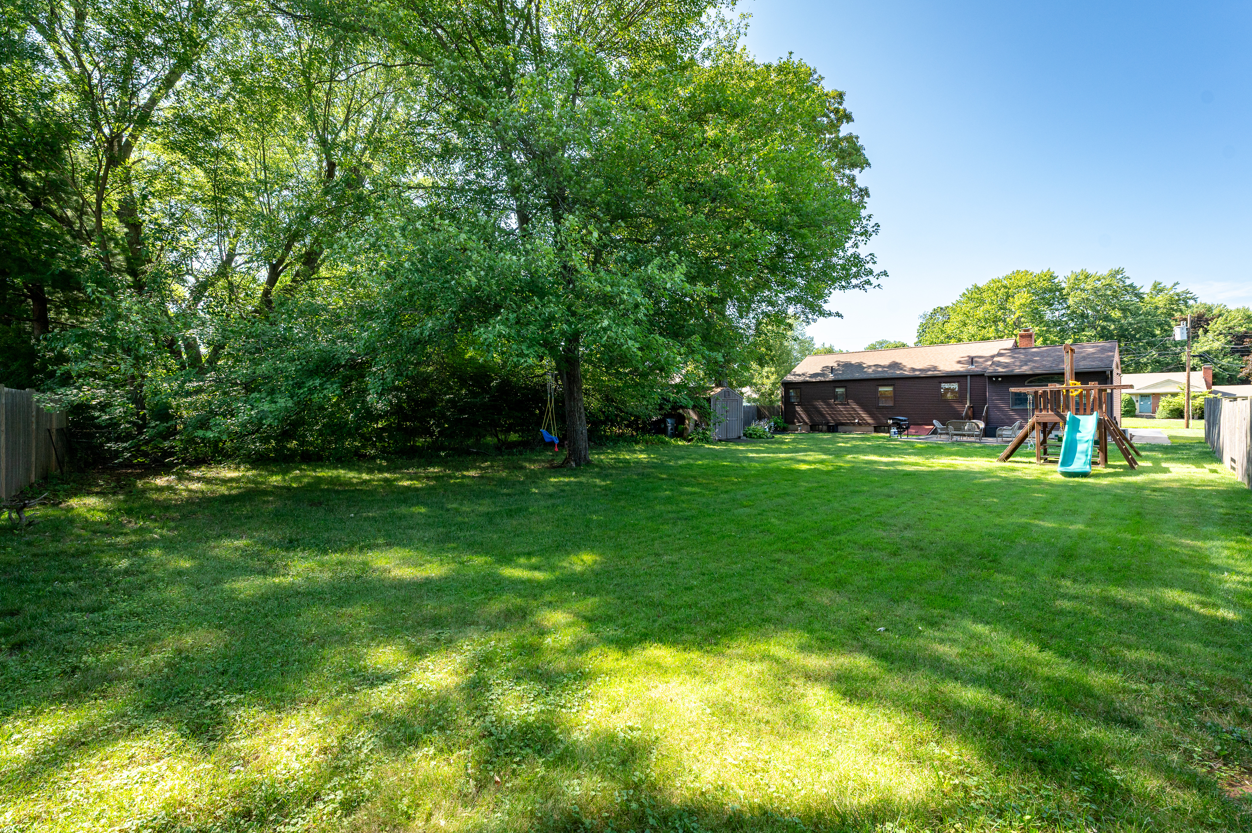  Fully modernized 3-bedroom ranch in a quiet, beautiful neighborhood. - 物件實景