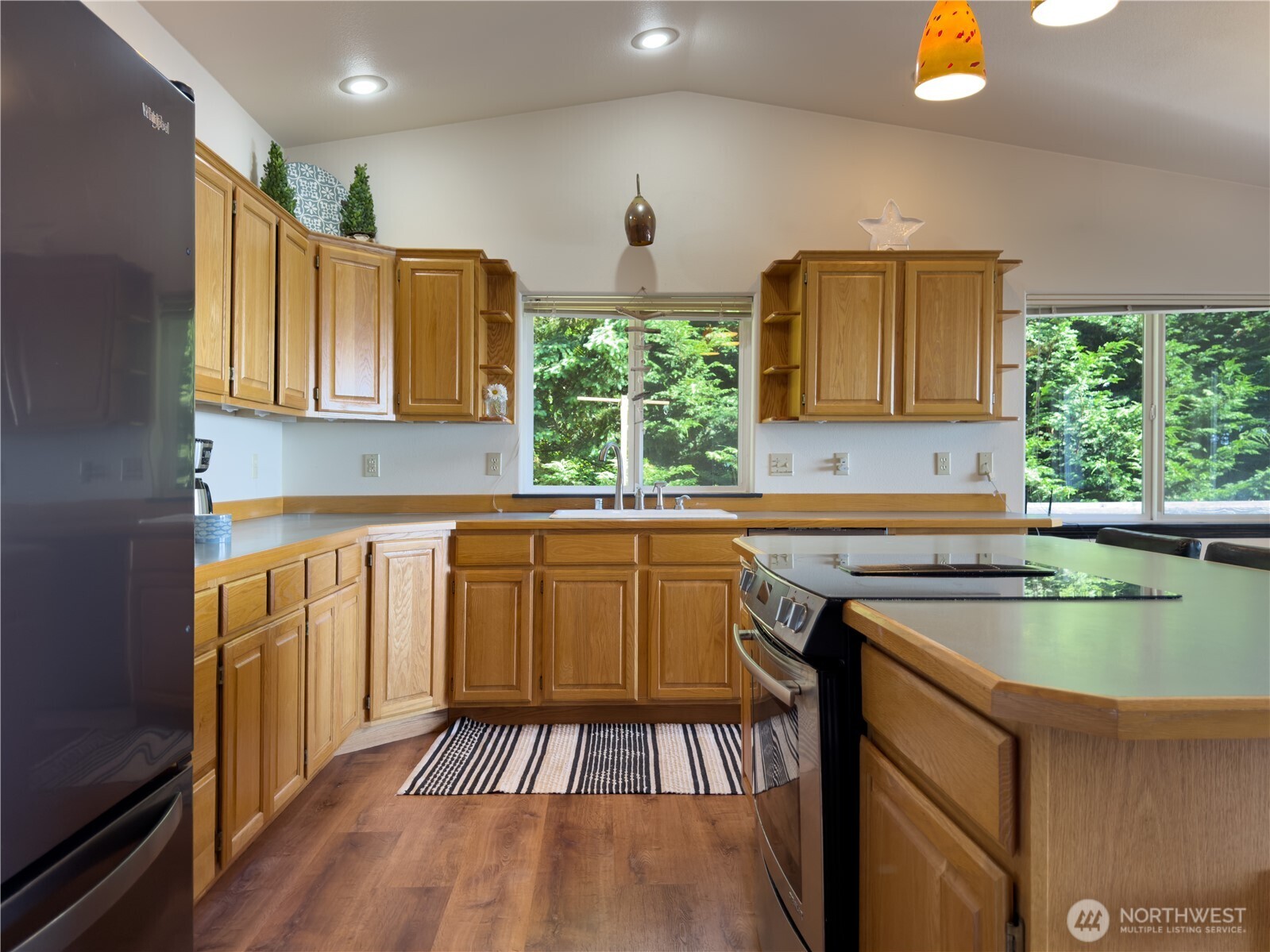 Hat Island, Washington, 98206, United States, 4 Bedrooms Bedrooms, ,2 BathroomsBathrooms,Residential,For Sale,1978388