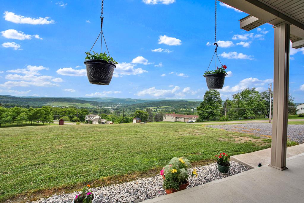 Wellsboro, Pennsylvania, 16901, United States, 3 Bedrooms Bedrooms, ,2 BathroomsBathrooms,Residential,For Sale,1921968