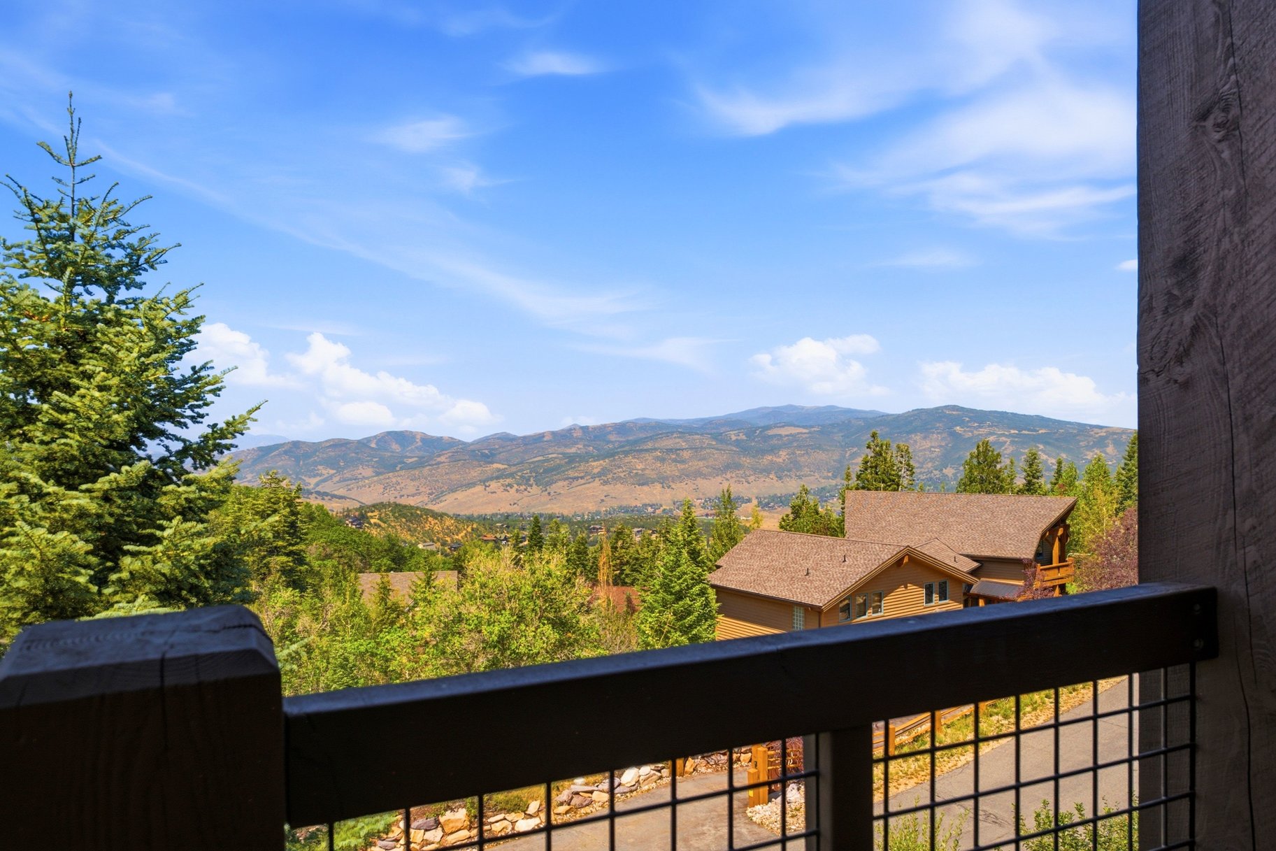  Mountain Estate in Pinebrook - 物件實景