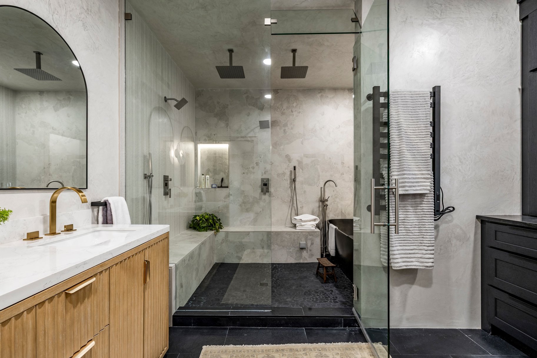  Fully Remodeled Entertainer