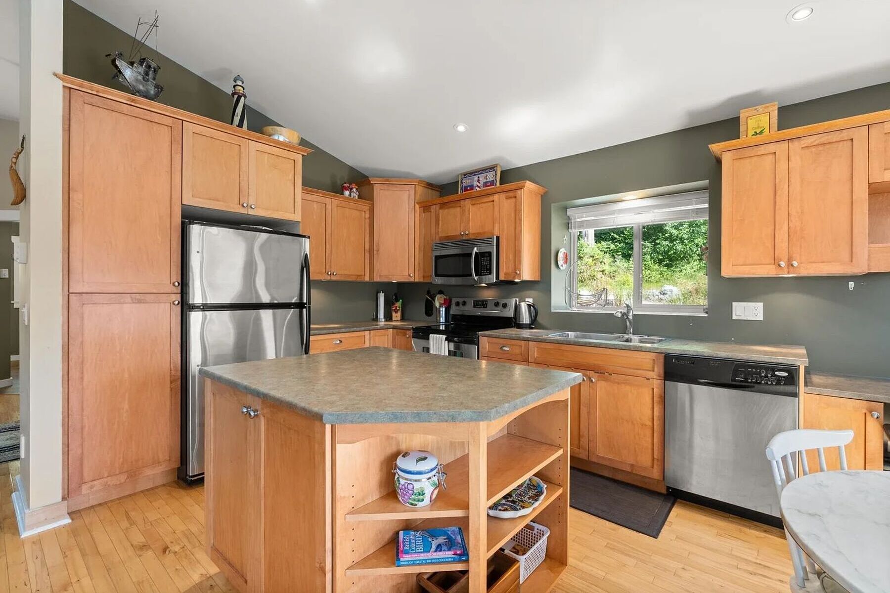  Madeira Park, Sunshine Coast - 物件實景