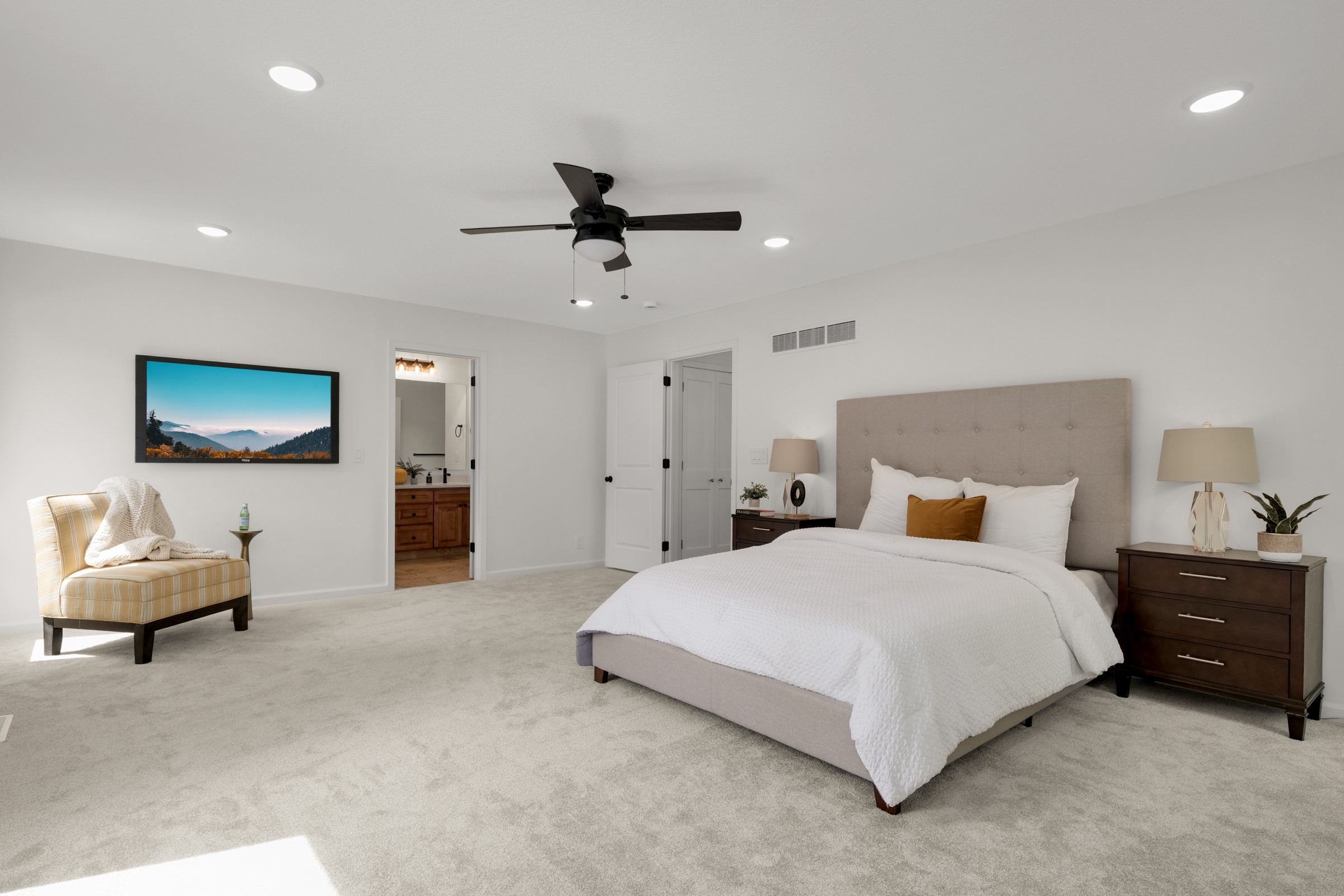  Renovated Beauty in Prime Bloomington - 物件實景