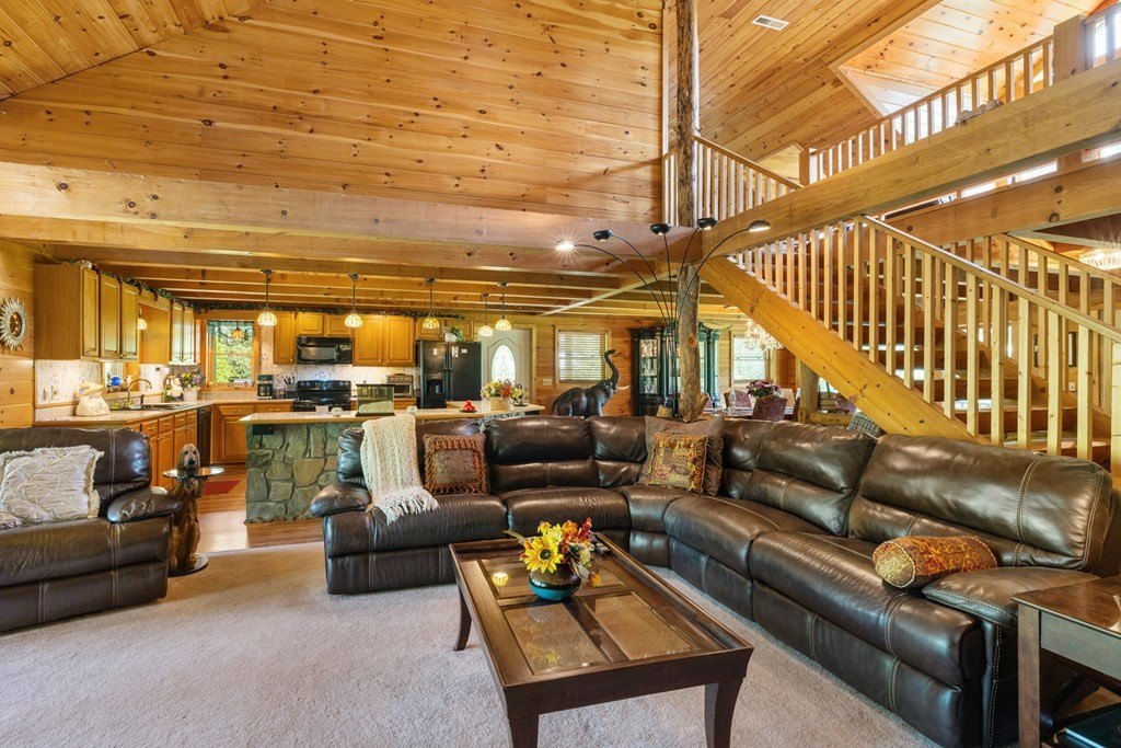 Hayesville, North Carolina, 28904, United States, 3 Bedrooms Bedrooms, ,4 BathroomsBathrooms,Residential,For Sale,1909515