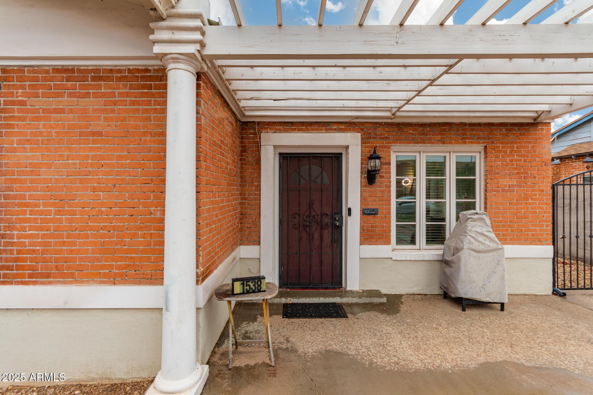 Phoenix, Arizona, 85007, United States, 4 Bedrooms Bedrooms, ,3 BathroomsBathrooms,Residential,For Sale,1980366