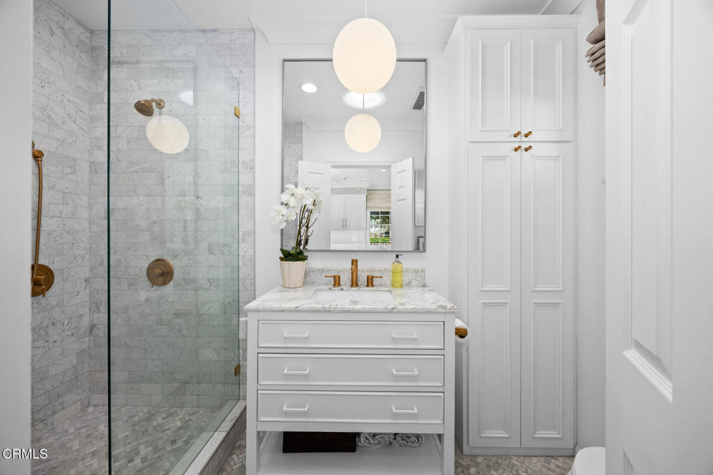 Pasadena, California, 91107, United States, 2 Bedrooms Bedrooms, ,1 BathroomBathrooms,Residential,For Sale,1988268