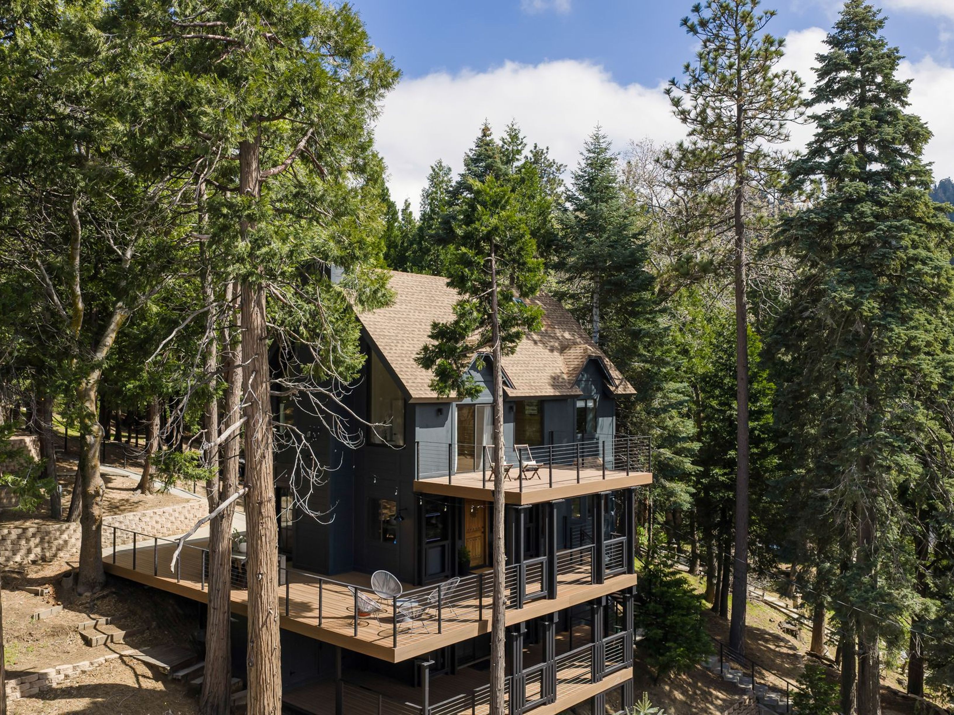  413 Cimarron Lane, Lake Arrowhead, CA 92352 - 物件實景