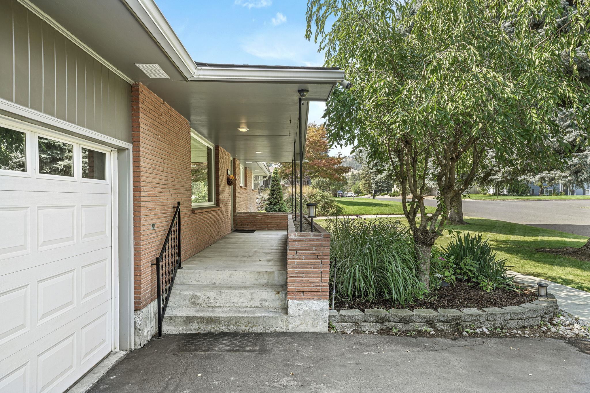 Spokane, Washington, 99208, United States, 4 Bedrooms Bedrooms, ,3 BathroomsBathrooms,Residential,For Sale,1938722