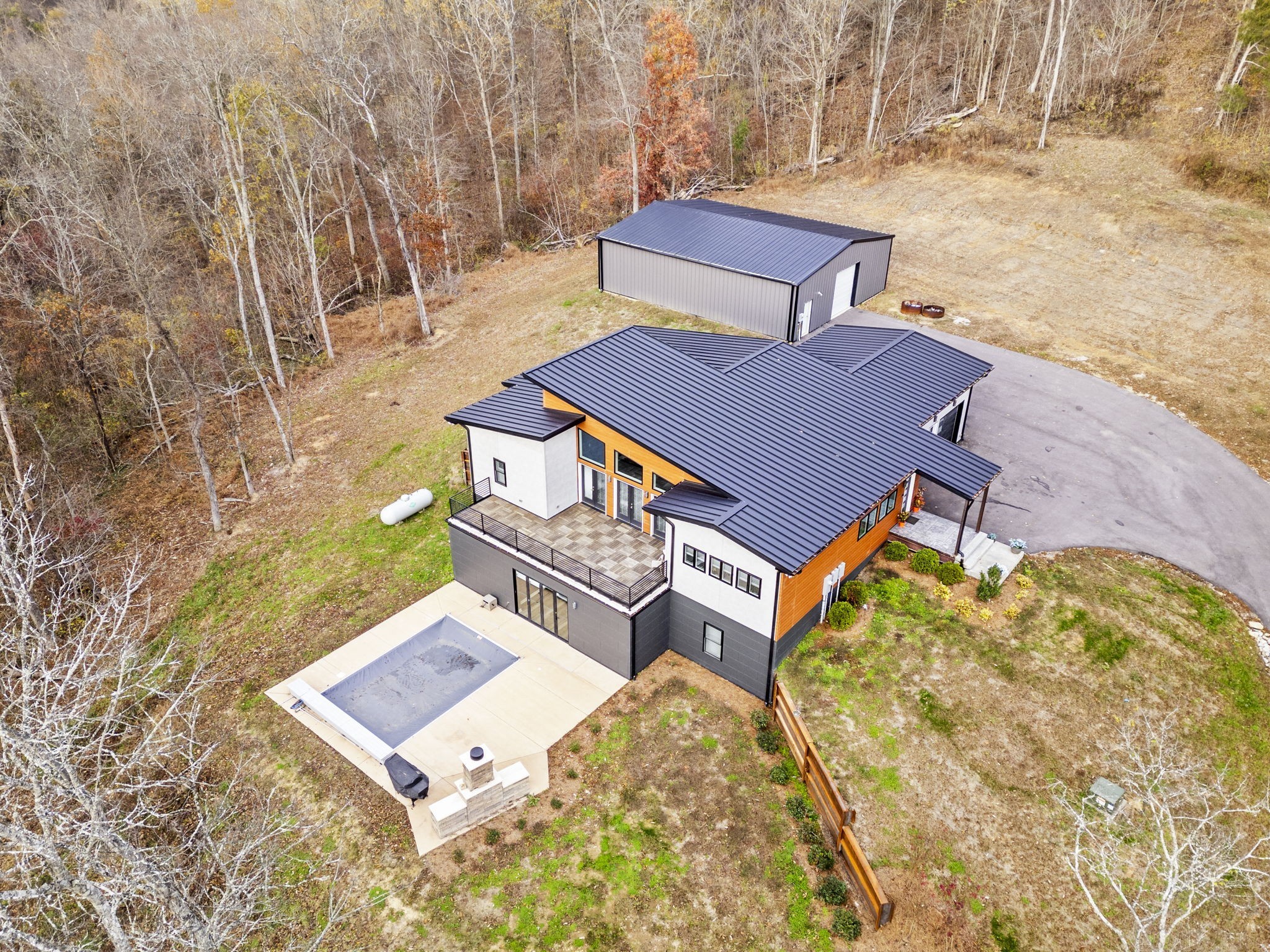 Bethpage, Tennessee, 37022, United States, 2 Bedrooms Bedrooms, ,2 BathroomsBathrooms,Residential,For Sale,1764166