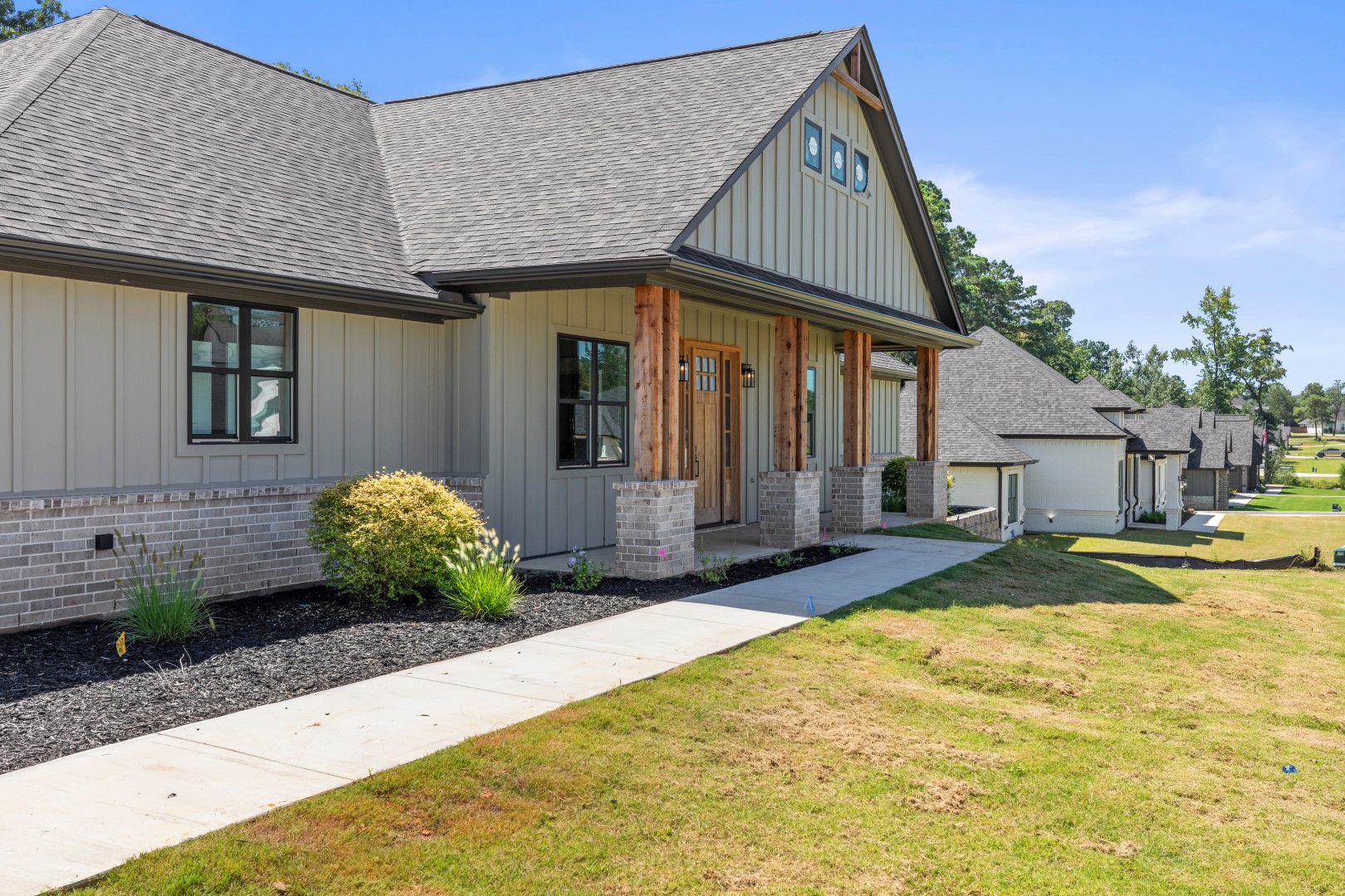 Tyler, Texas, 75706, United States, 4 Bedrooms Bedrooms, ,3 BathroomsBathrooms,Residential,For Sale,1983629