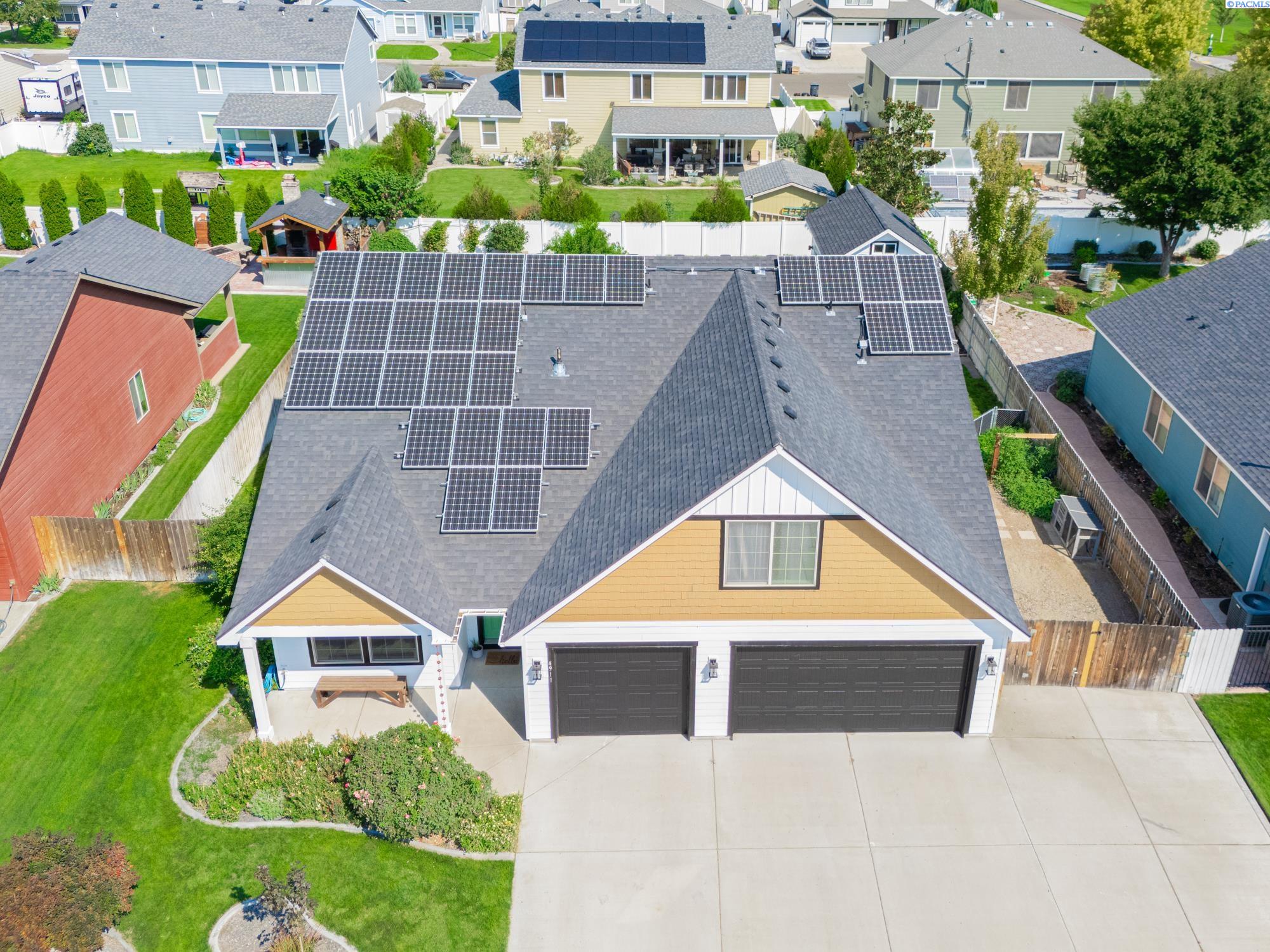 Pasco, Washington, 99301, United States, 4 Bedrooms Bedrooms, ,3 BathroomsBathrooms,Residential,For Sale,1933417