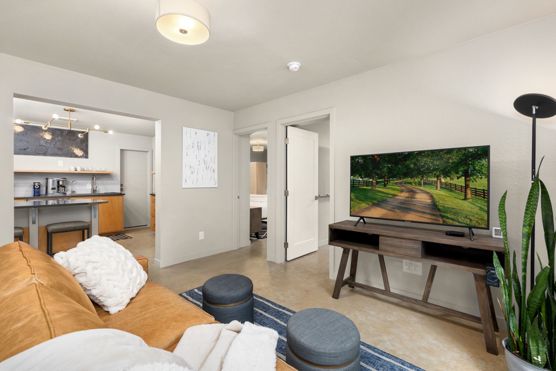  9720 NE Lofgren Rd, Bainbridge Island, WA 98110 - 物件實景