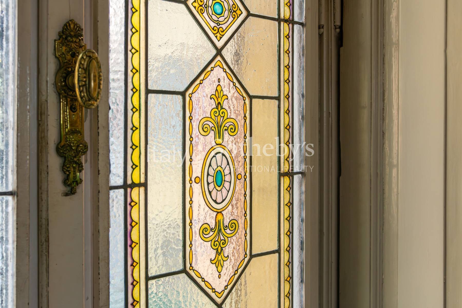  Appartement de charme dans un magnifique immeuble Art nouveau - 物件實景