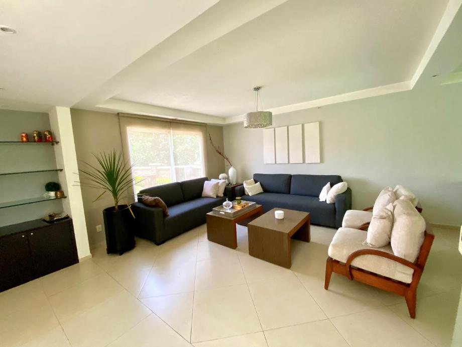 Atizapán de Zaragoza, Estado de méxico, 52930, Mexico, 3 Bedrooms Bedrooms, ,3 BathroomsBathrooms,Residential,For Sale,1917904