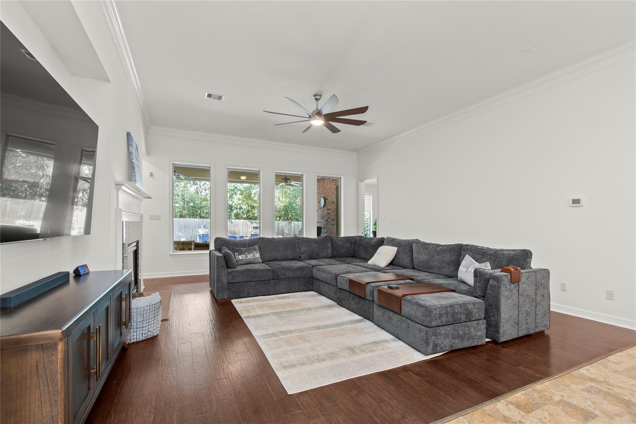 Conroe, Texas, 77302, United States, 4 Bedrooms Bedrooms, ,4 BathroomsBathrooms,Residential,For Sale,1982610