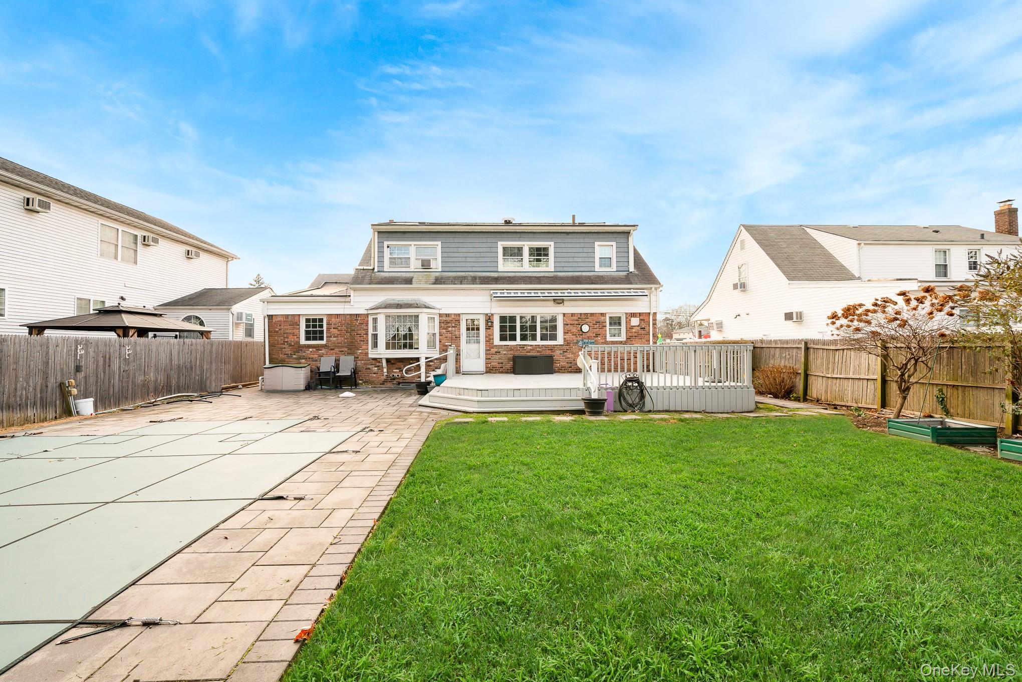 Seaford, New York, 11783, United States, 3 Bedrooms Bedrooms, ,2 BathroomsBathrooms,Residential,For Sale,2005849