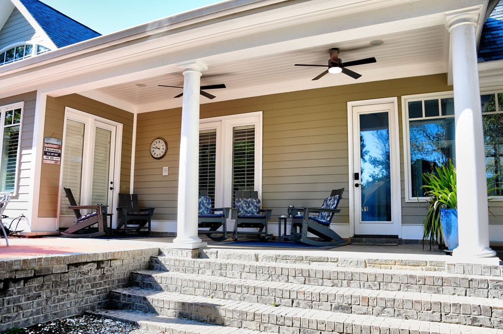 Valdosta, Georgia, 31601, United States, 4 Bedrooms Bedrooms, ,4 BathroomsBathrooms,Residential,For Sale,1995126