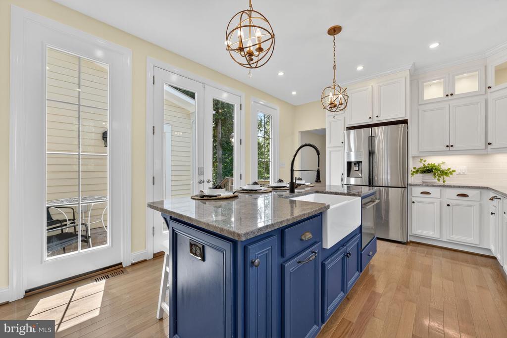 Arlington, Virginia, 22213, United States, 5 Bedrooms Bedrooms, ,5 BathroomsBathrooms,Residential,For Sale,1982488