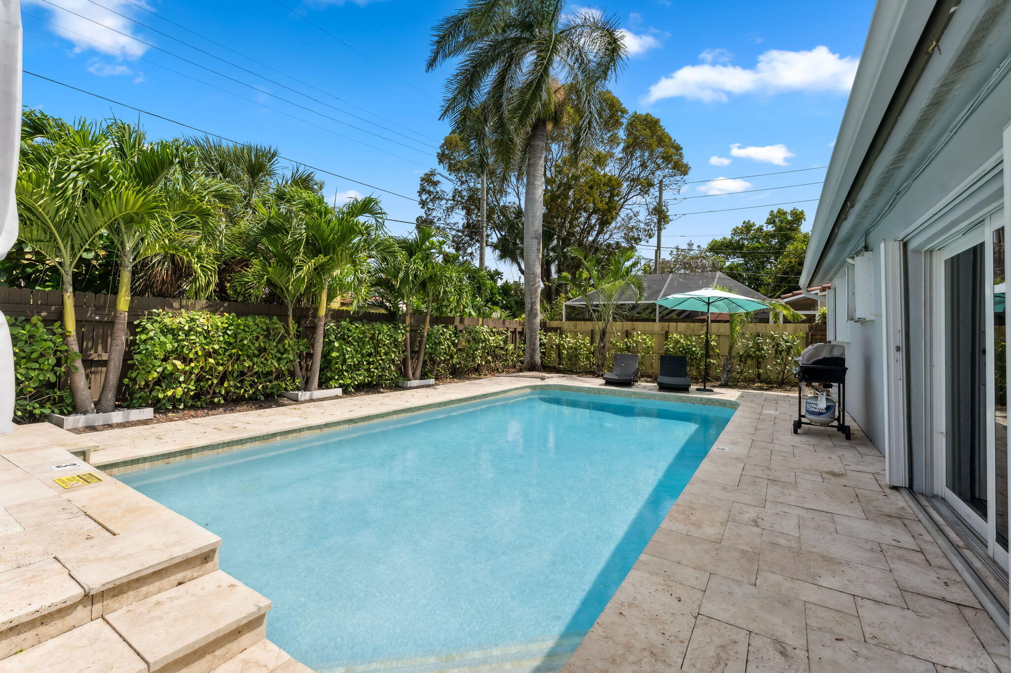 Hollywood, Florida, 33019, United States, 4 Bedrooms Bedrooms, ,3 BathroomsBathrooms,Residential,For Sale,1934699
