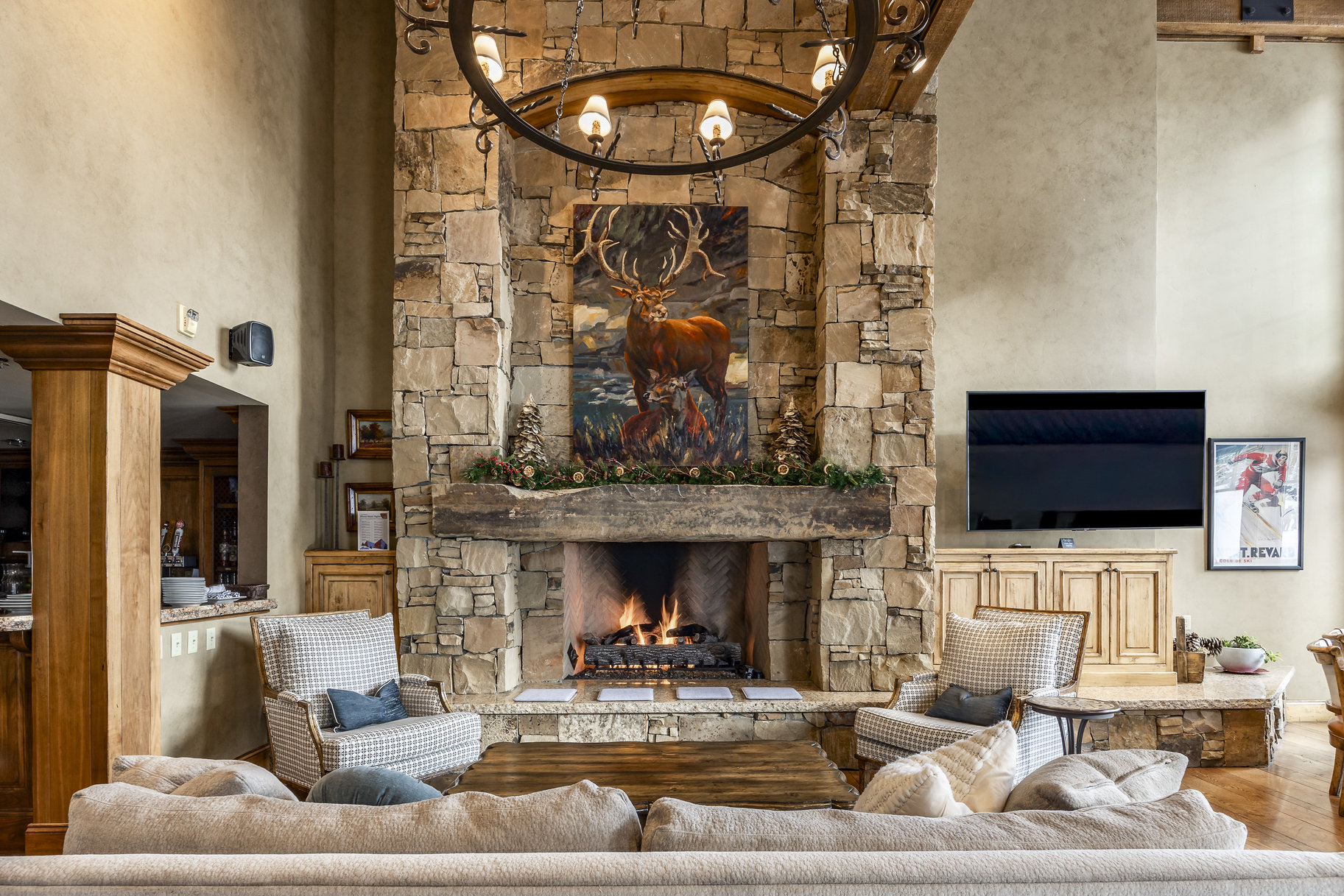  Rare End Unit in Stag Lodge with Unmatched Views & Ski Access - 物件實景