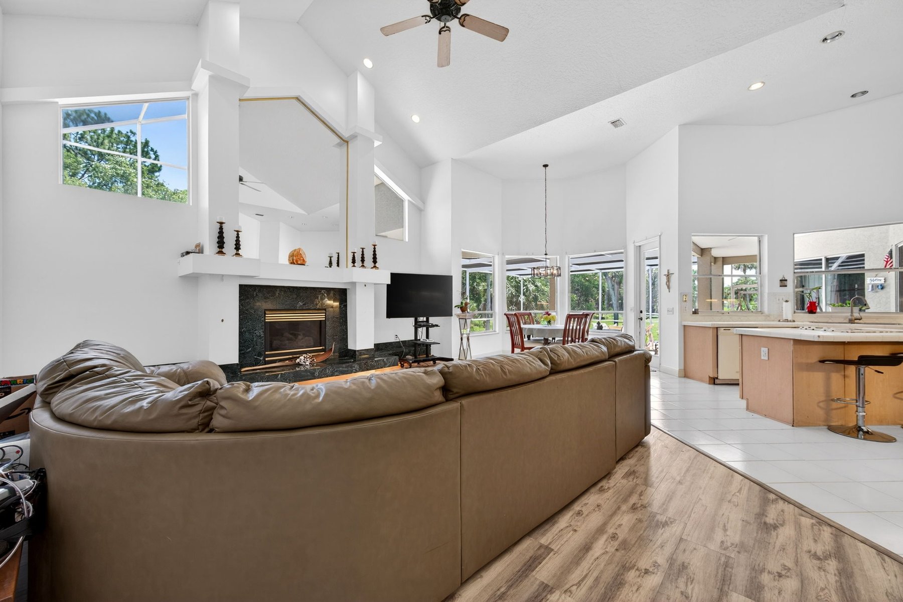  900 Bluegrass Lane, Rockledge, FL, 32955 - 物件實景