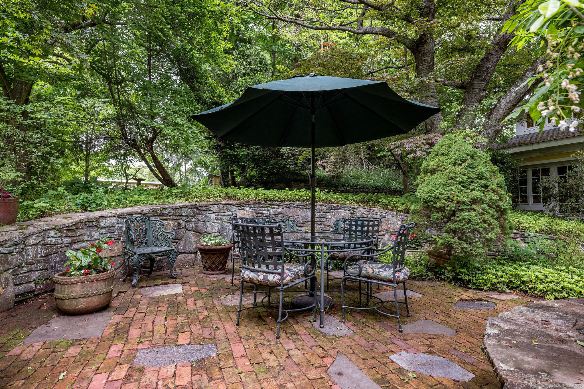 Madison, Connecticut, 06443, United States, 5 Bedrooms Bedrooms, ,4 BathroomsBathrooms,Residential,For Sale,1838358