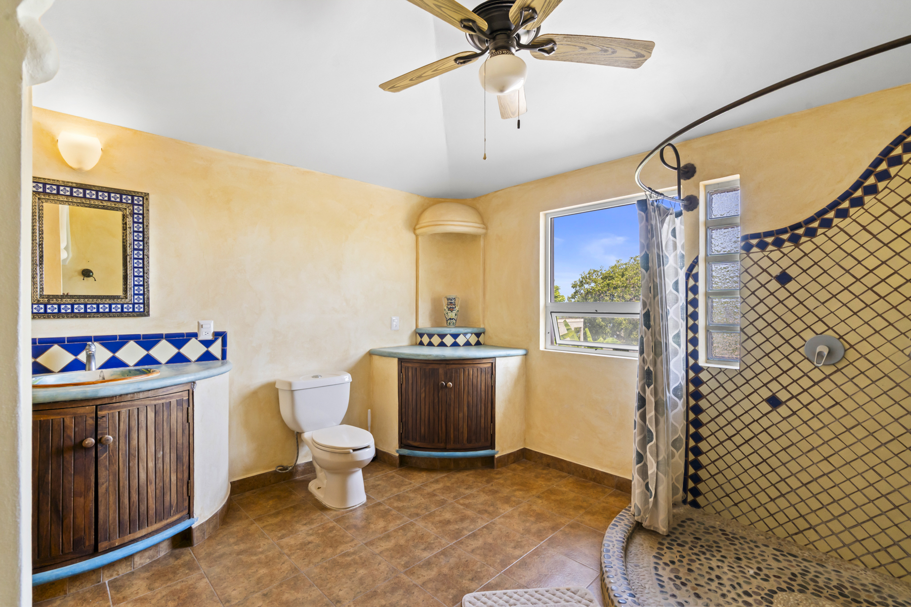  Casa Arena y Sol  Home for renovation one block from Sayulita Beach - 物件實景