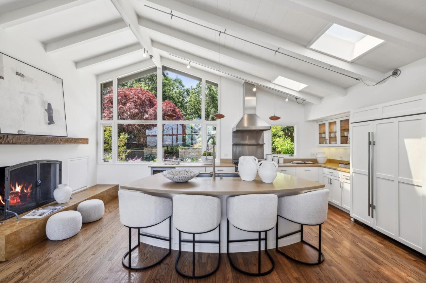 Portola Valley, California, 94028, United States, 6 Bedrooms Bedrooms, ,6 BathroomsBathrooms,Residential,For Sale,1917996