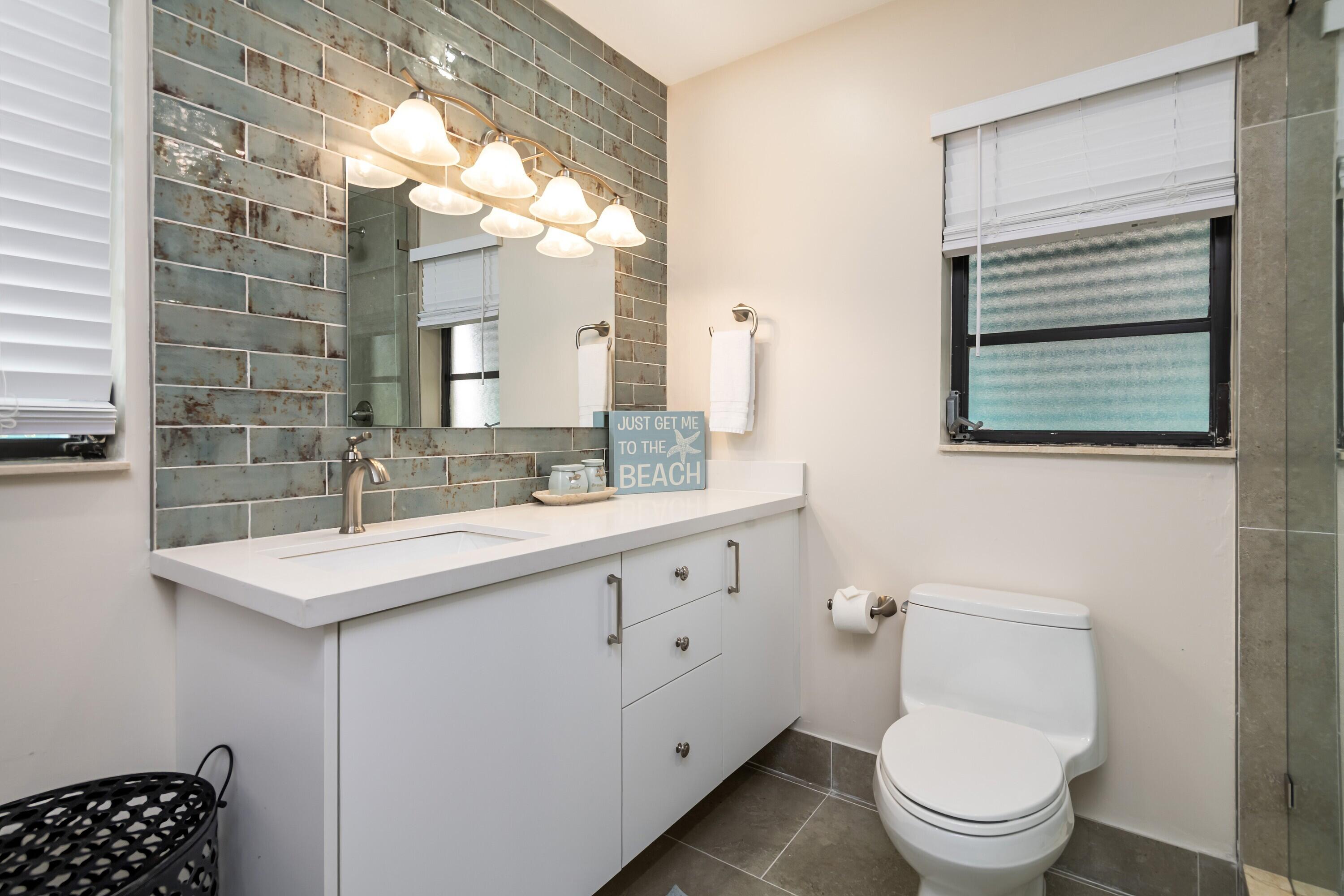 MARATHON, Florida, 33050, United States, 2 Bedrooms Bedrooms, ,2 BathroomsBathrooms,Residential,For Sale,1988223