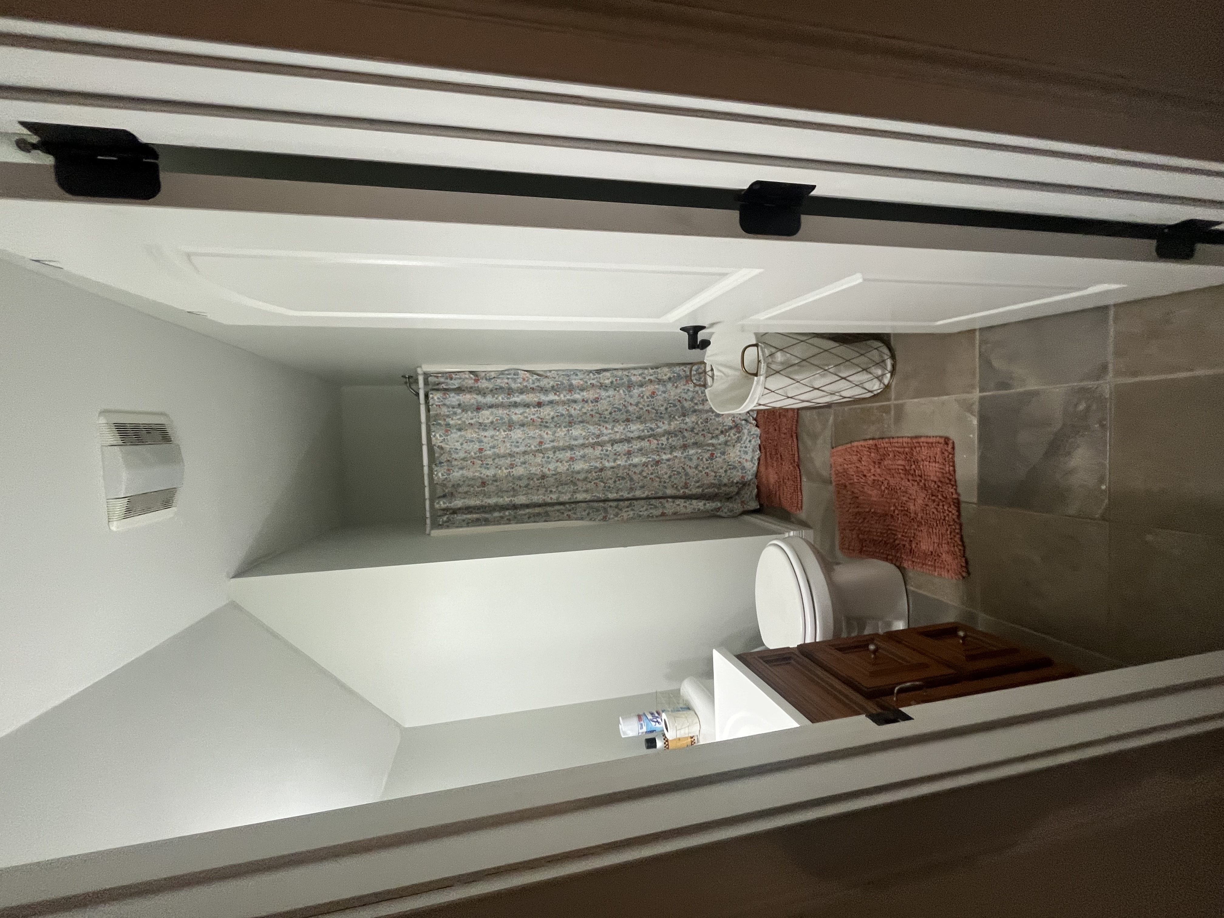 Speedwell, Tennessee, 37870, United States, 5 Bedrooms Bedrooms, ,4 BathroomsBathrooms,Residential,For Sale,1984246