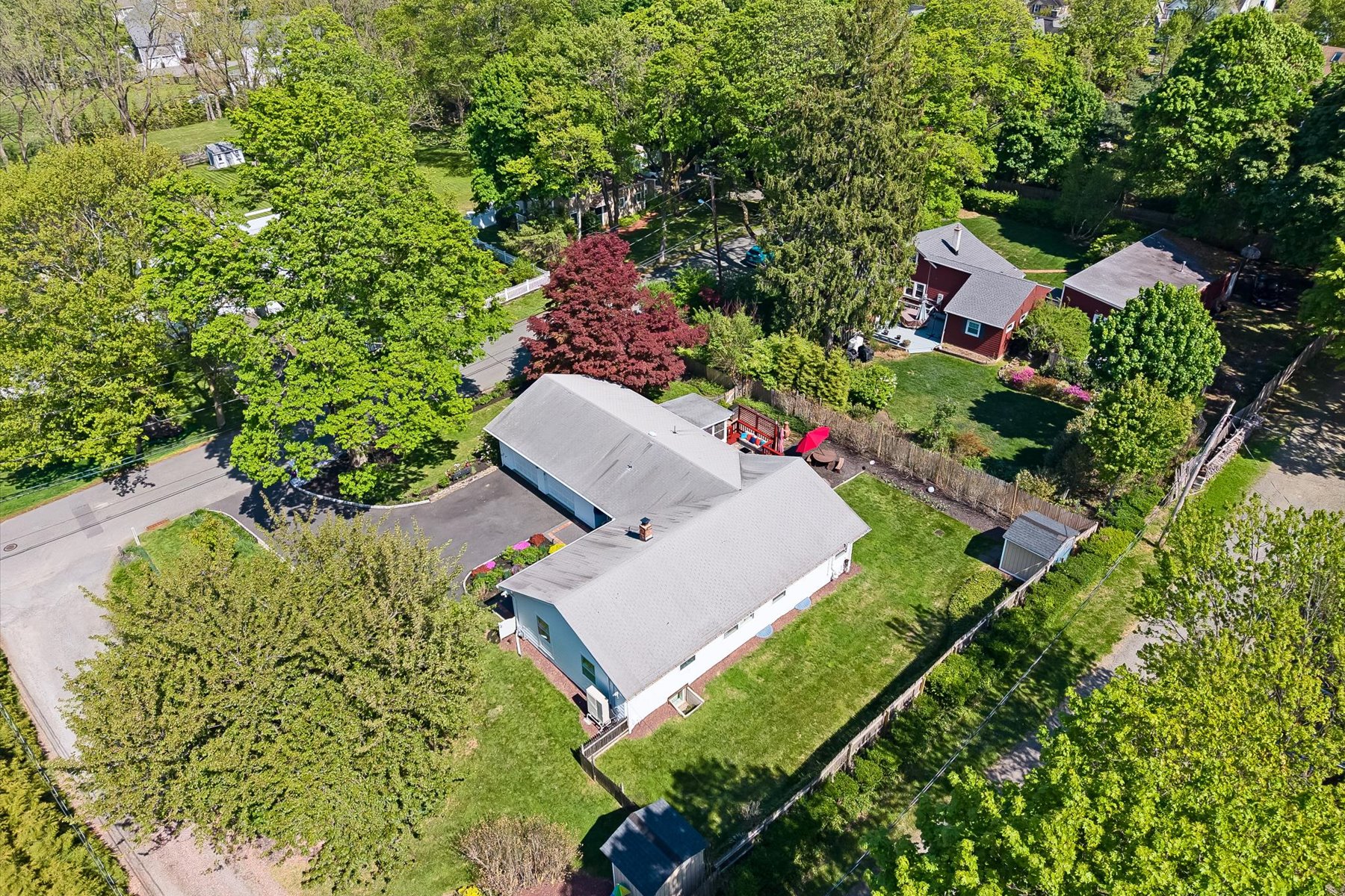  Quintessential Americana Ranch Style Home - 物件實景