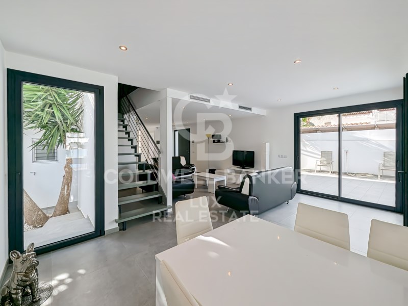 Girona, Empuriabrava, Francol? - Freser - Noguera, Empuriabrava, Catalonia, ES, 5 Bedrooms Bedrooms, ,5 BathroomsBathrooms,Residential,For Sale,Girona, Empuriabrava, Francol? - Freser - Noguera,1448646