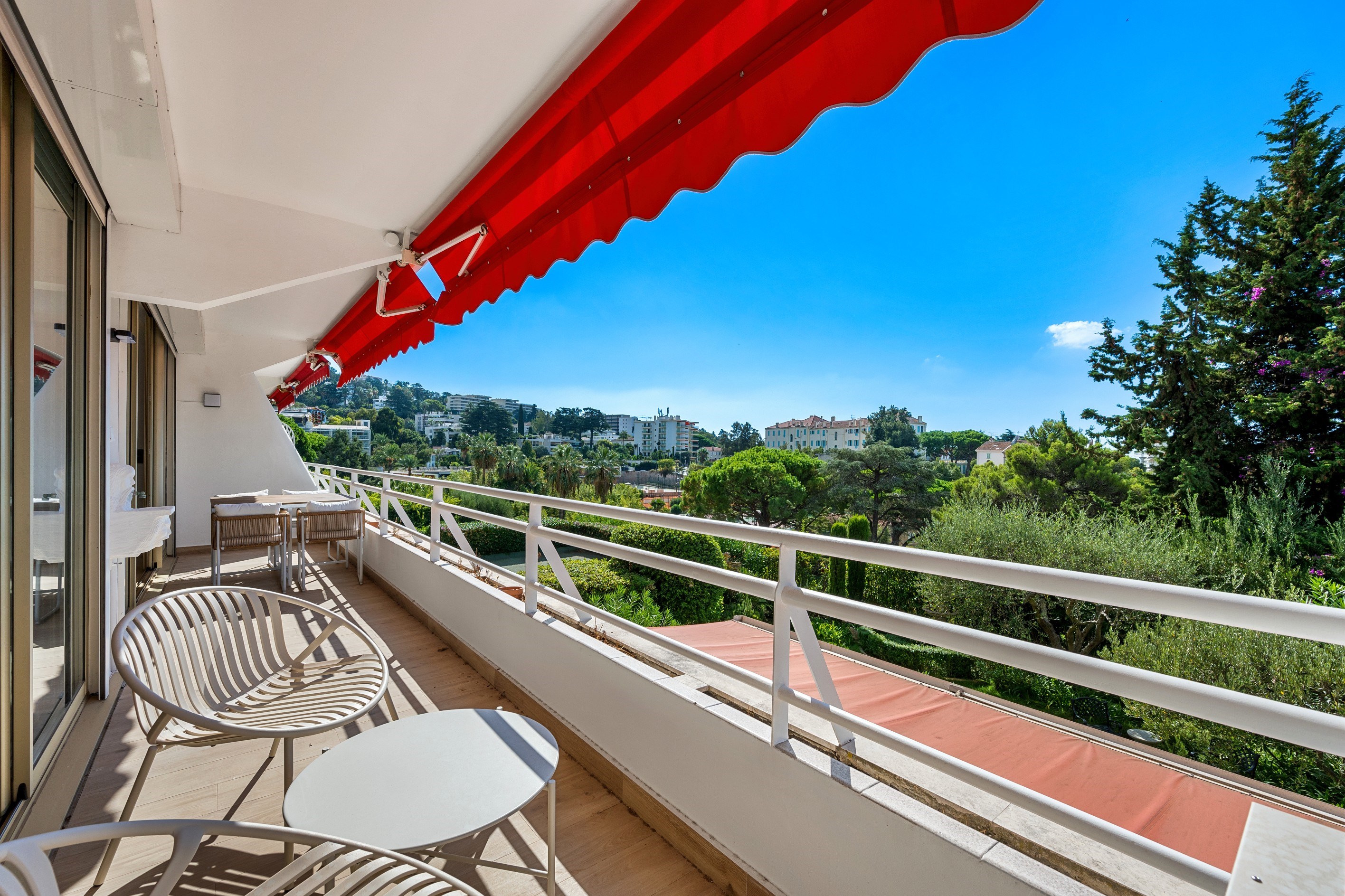  CANNES MONTFLEURY- Renovated Apartment with Open Garden Views, Close to All Ame… - 物件實景