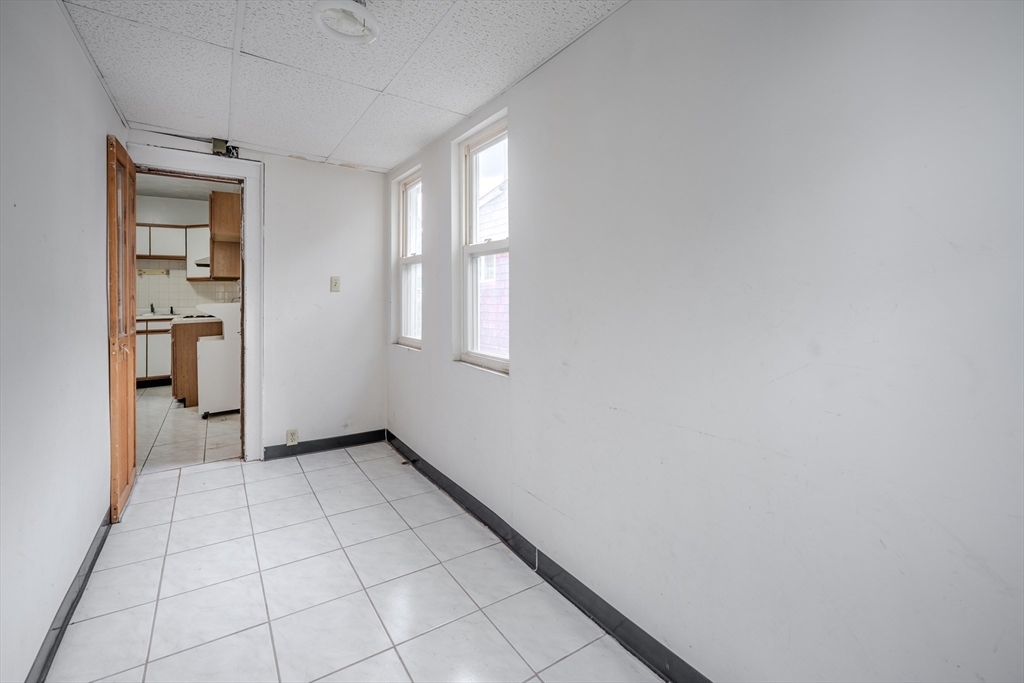 Somerville, Massachusetts, 02145, United States, 4 Bedrooms Bedrooms, ,2 BathroomsBathrooms,Residential,For Sale,1950845