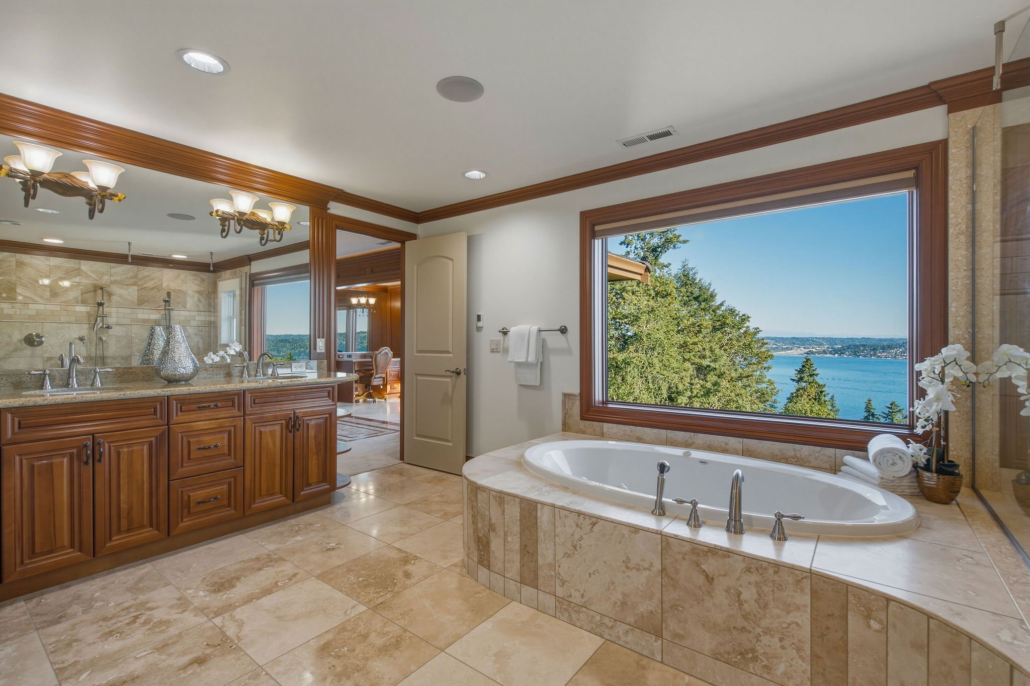  7909 78th Avenue Southeast, Mercer Island, WA 98040 - 物件實景