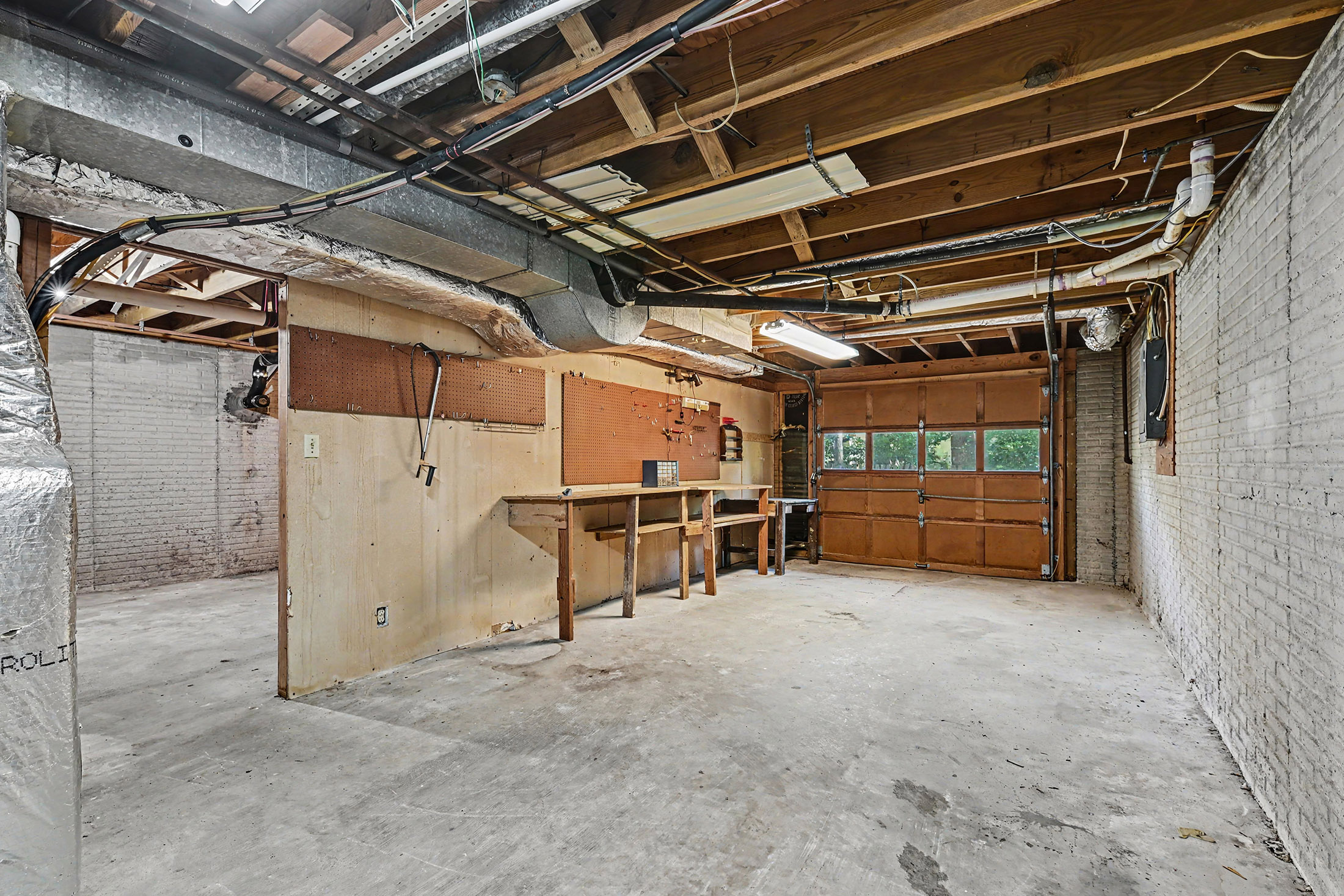  Charming Updated Traditional Home in a Desirable Community - 物件實景