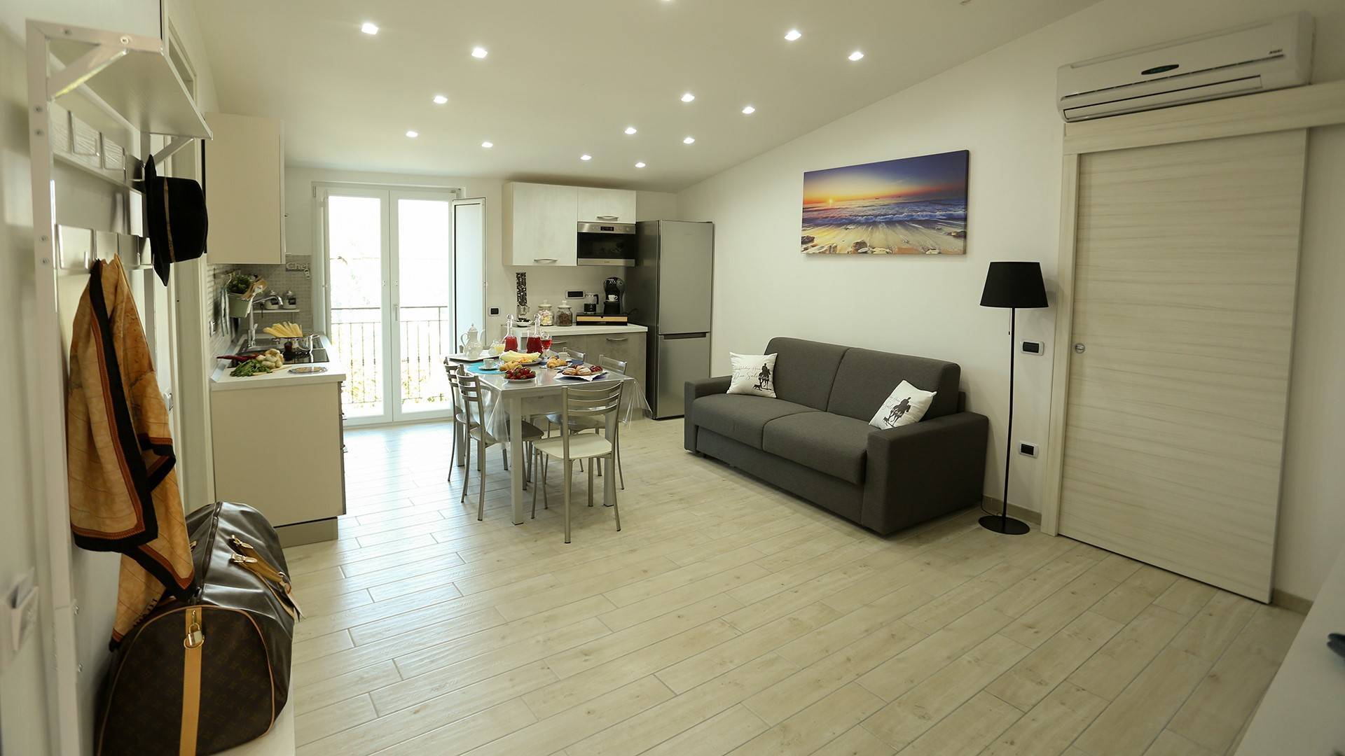 Sorrento, Napoli, 80067, IT, 2 Bedrooms Bedrooms, ,2 BathroomsBathrooms,Residential,For Sale,1829517