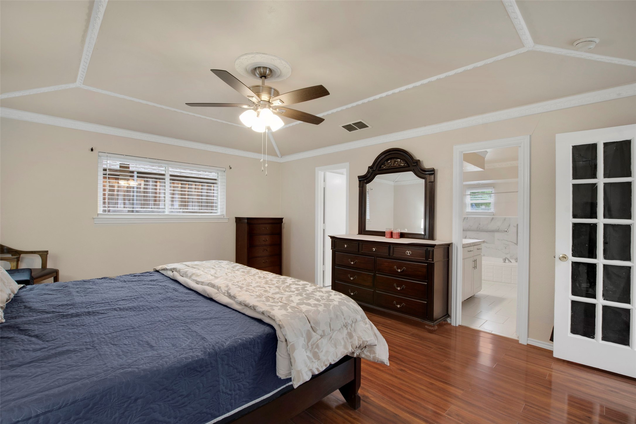 Dallas, Texas, 75243, United States, 5 Bedrooms Bedrooms, ,3 BathroomsBathrooms,Residential,For Sale,1847353