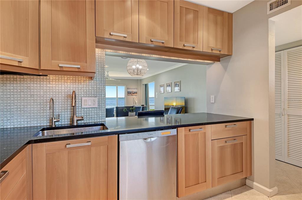 Longboat Key, Florida, 34228, United States, 2 Bedrooms Bedrooms, ,2 BathroomsBathrooms,Residential,For Sale,1987824