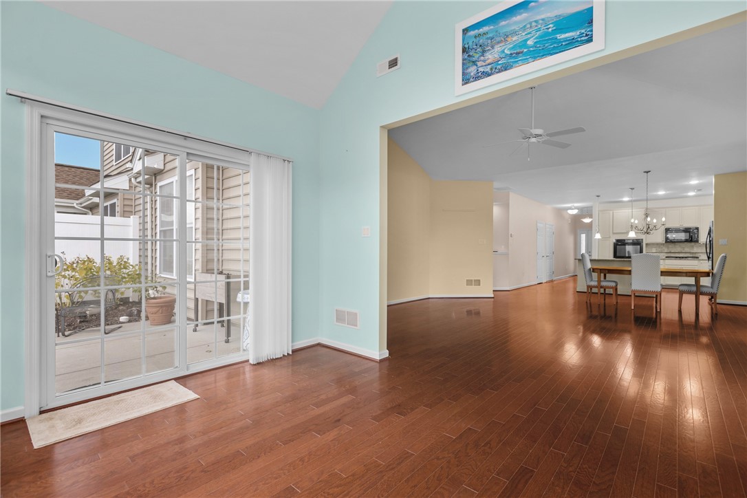 Sewickley, Pennsylvania, 15143, United States, 2 Bedrooms Bedrooms, ,2 BathroomsBathrooms,Residential,For Sale,1968653