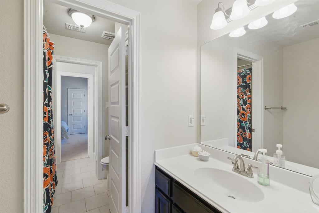 Weatherford, Texas, 76087, United States, 3 Bedrooms Bedrooms, ,3 BathroomsBathrooms,Residential,For Sale,1929986