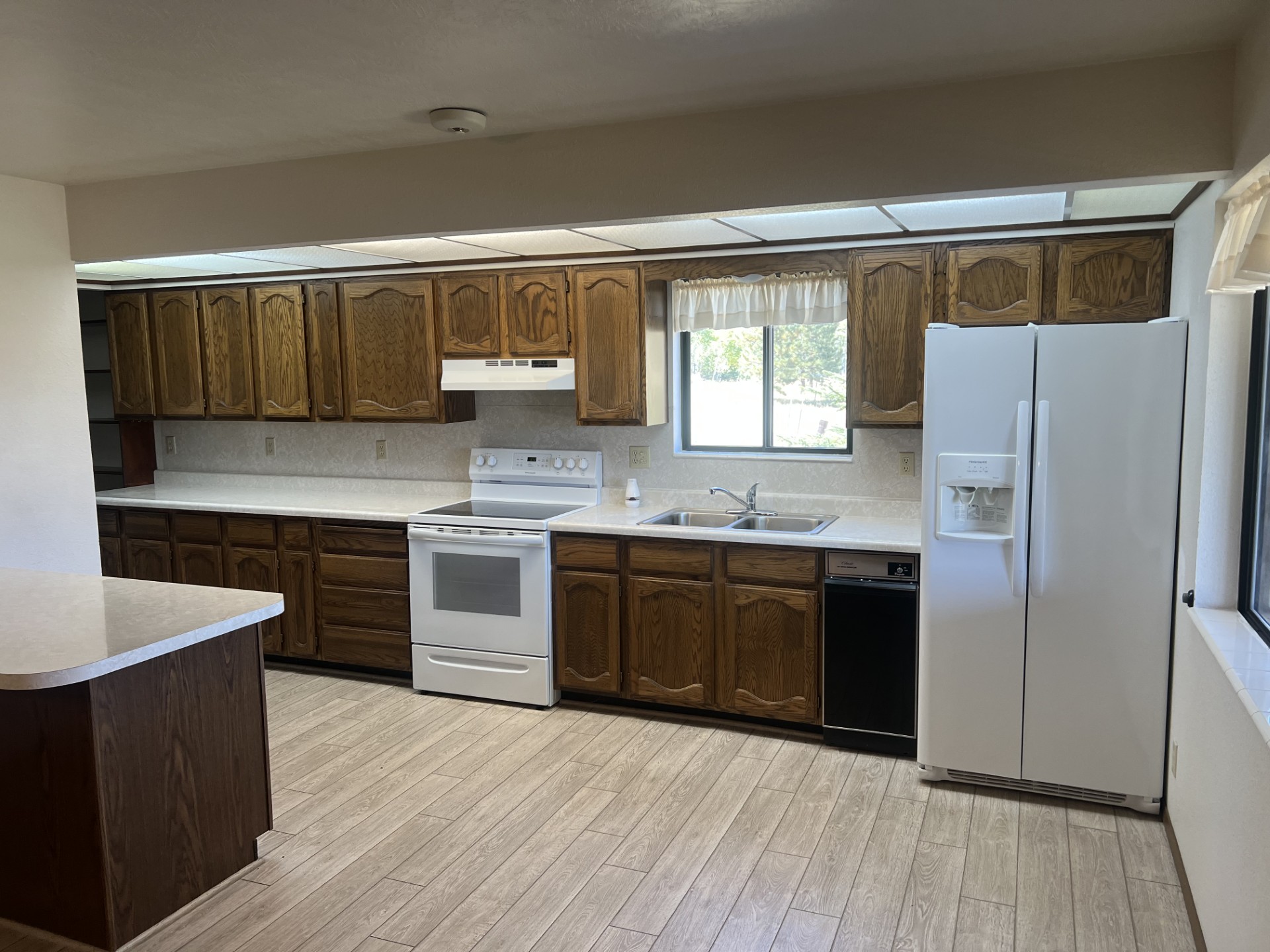 Panguitch Lake, Utah, 84759, United States, 4 Bedrooms Bedrooms, ,2 BathroomsBathrooms,Residential,For Sale,1688491