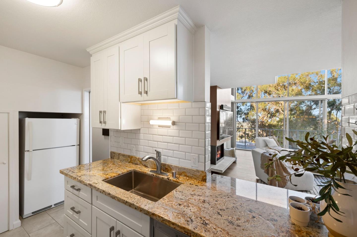 Belmont, California, 94002, United States, 3 Bedrooms Bedrooms, ,3 BathroomsBathrooms,Residential,For Sale,2002913