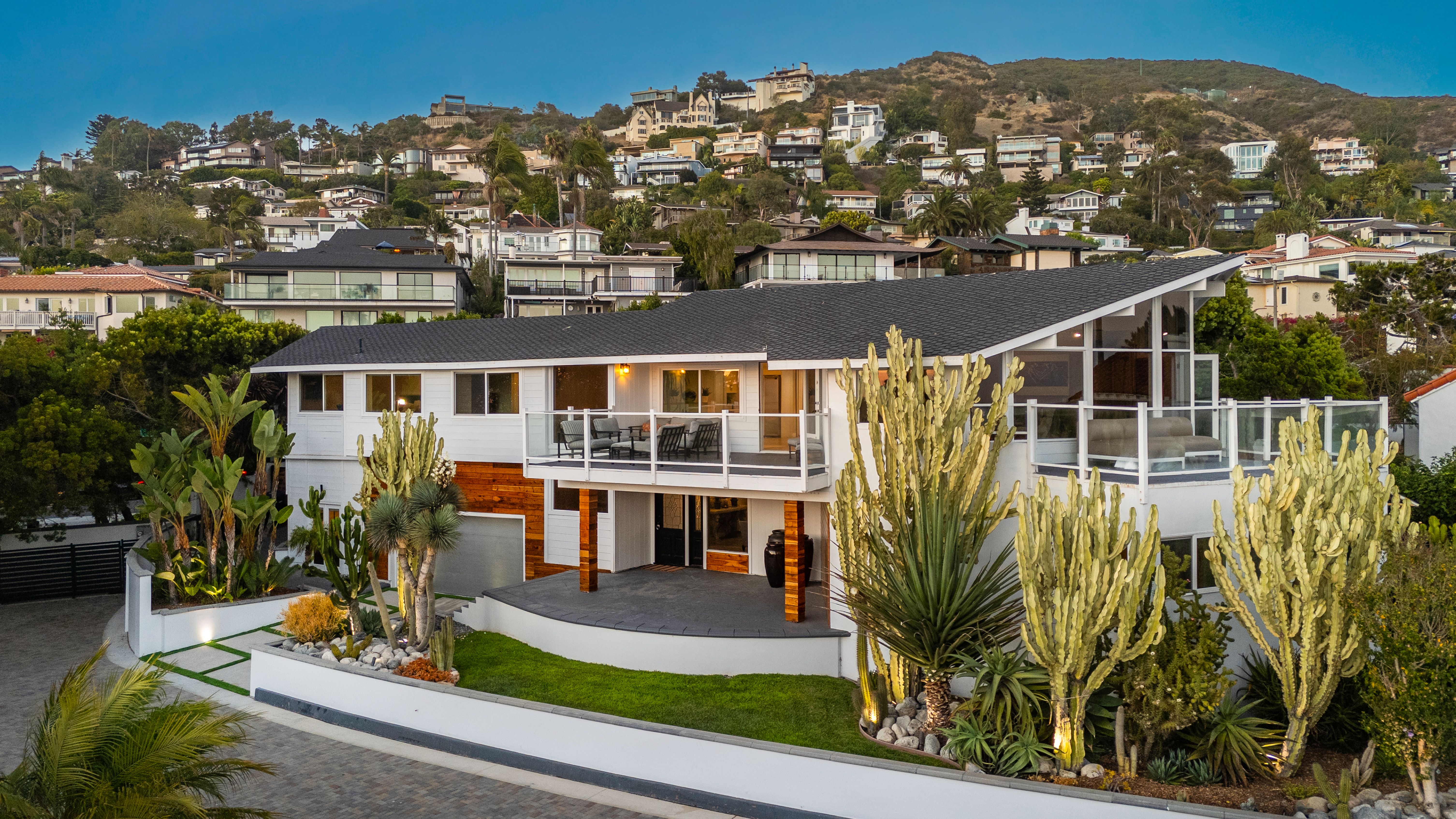  2 Camel Point Drive, Laguna Beach, CA 92651 - 物件實景